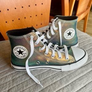 Converse Big Girls Chuck Taylor All Stars High-top iridescent sneakers